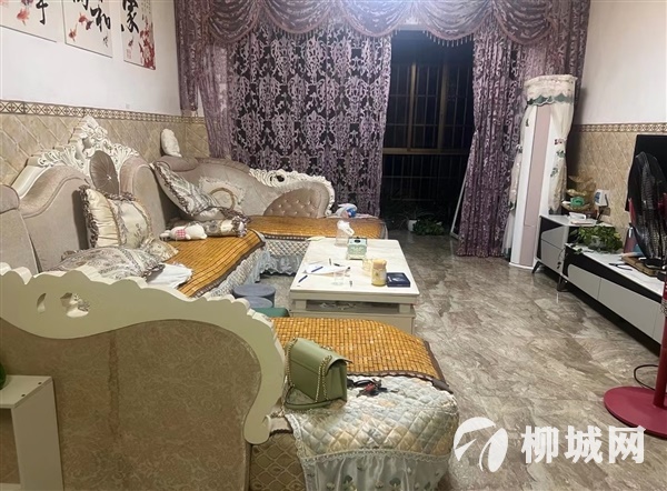 富都商城三房出租