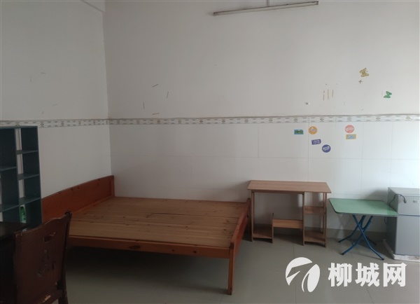 柳城中学门口单间出租