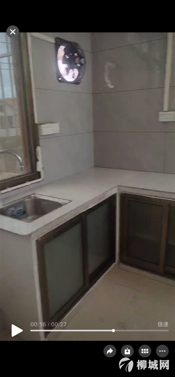 盘龙小区自建房出租 离学校都很近